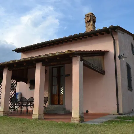 Apartment Le Casine-perignano-spinelli Sleeps 9