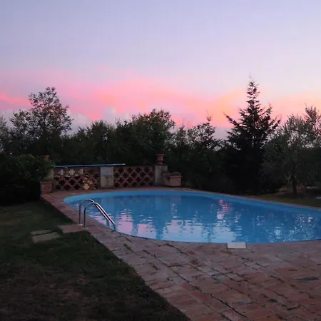 Le Casine-perignano-spinelli Sleeps 9 *