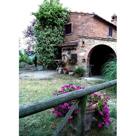 Apartment Le Casine-perignano-spinelli Sleeps 9 *