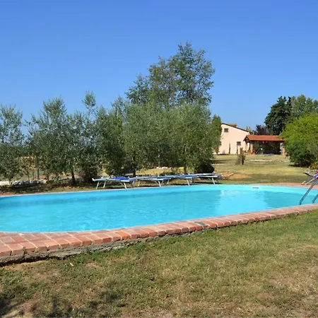 Appartement Le Casine-perignano-spinelli Sleeps 9 *