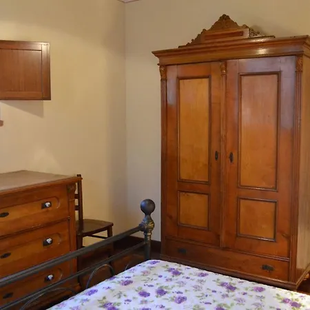 Appartement Le Casine-perignano-spinelli Sleeps 9 *